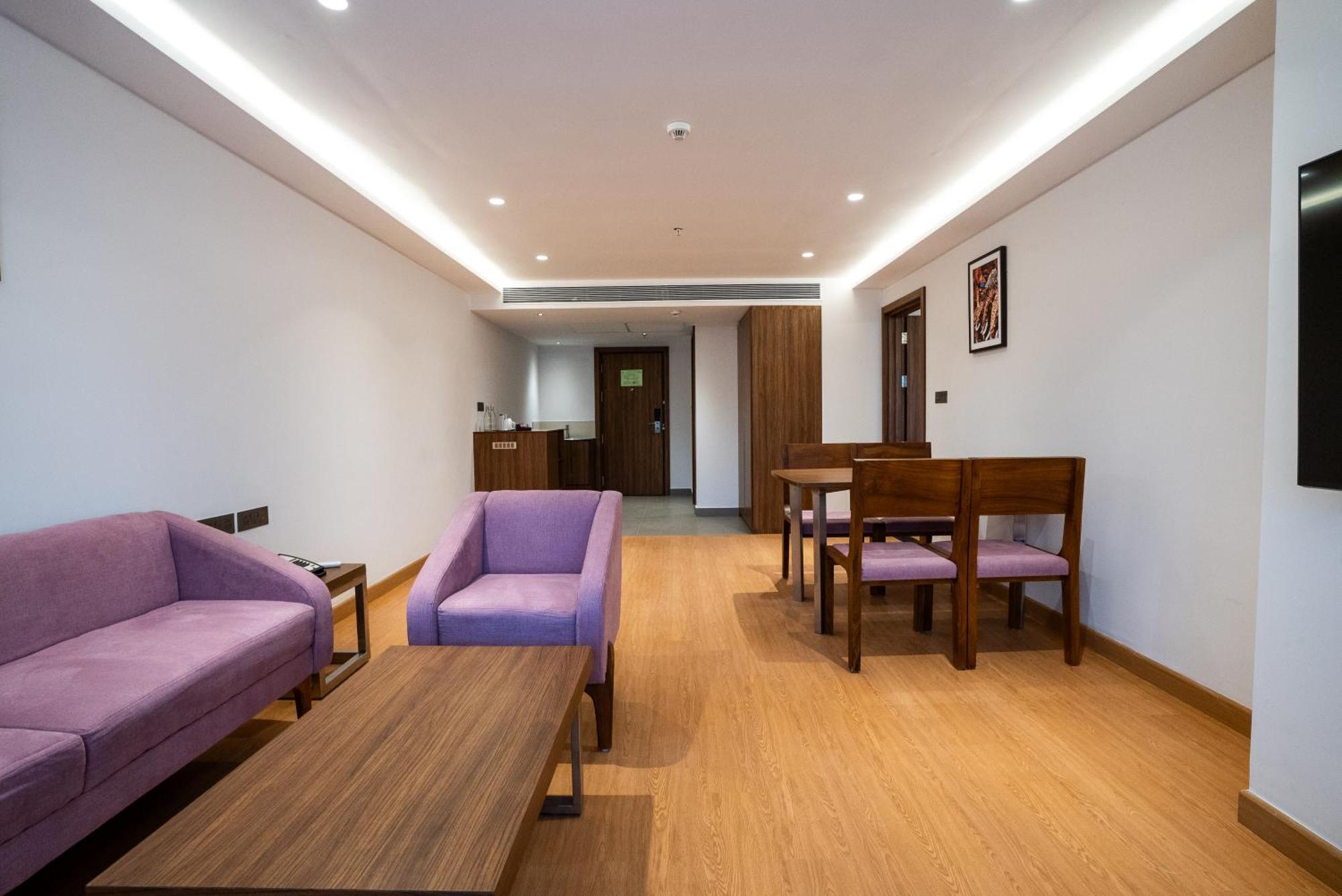 Lilac Hotel Guruvāyūr Exterior foto